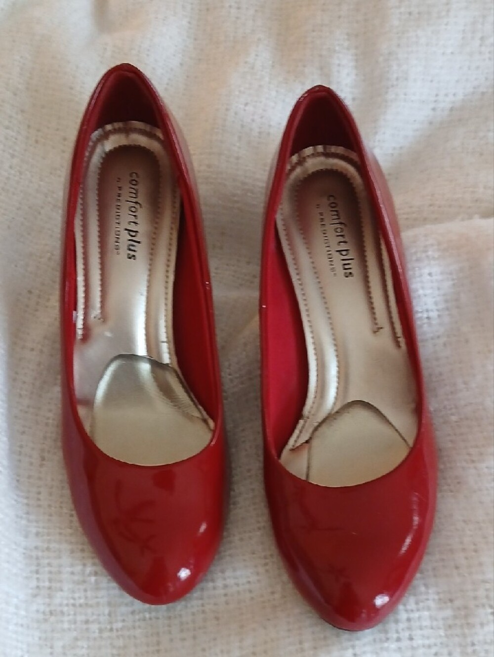 comfort plus by Predictions Red Patent Round-Toe Women’s Heels